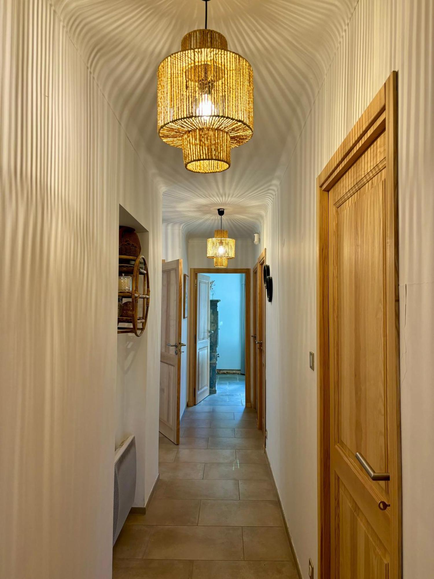 Maison Terre De Lune Mondragon Екстериор снимка