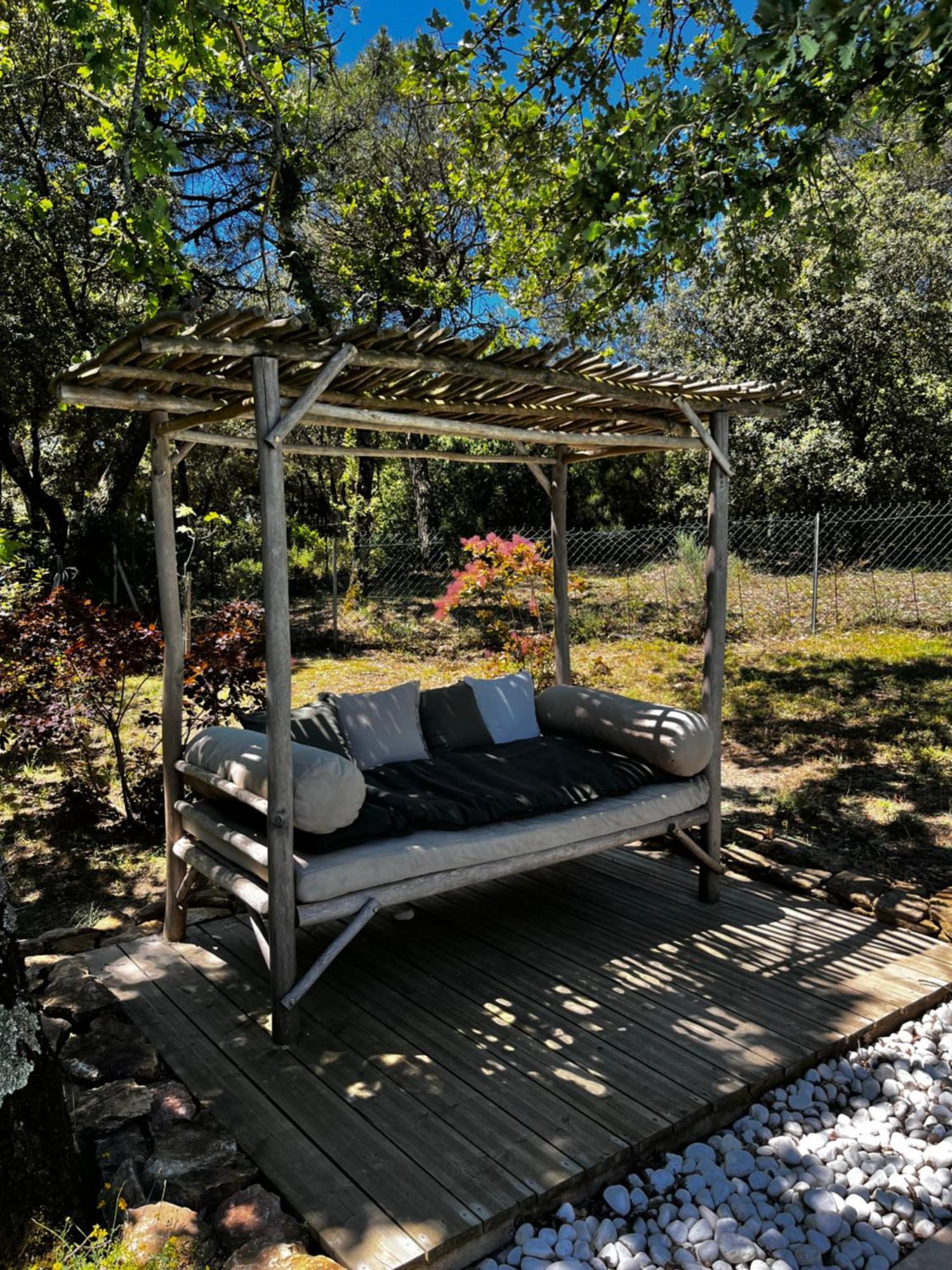 Maison Terre De Lune Mondragon Екстериор снимка